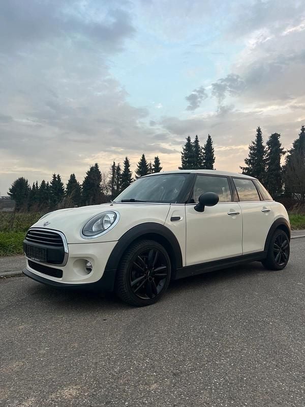 Weiß Gebraucht 2016 Mini Cooper Kleinwagen | 8.800 € - Bild 1/4