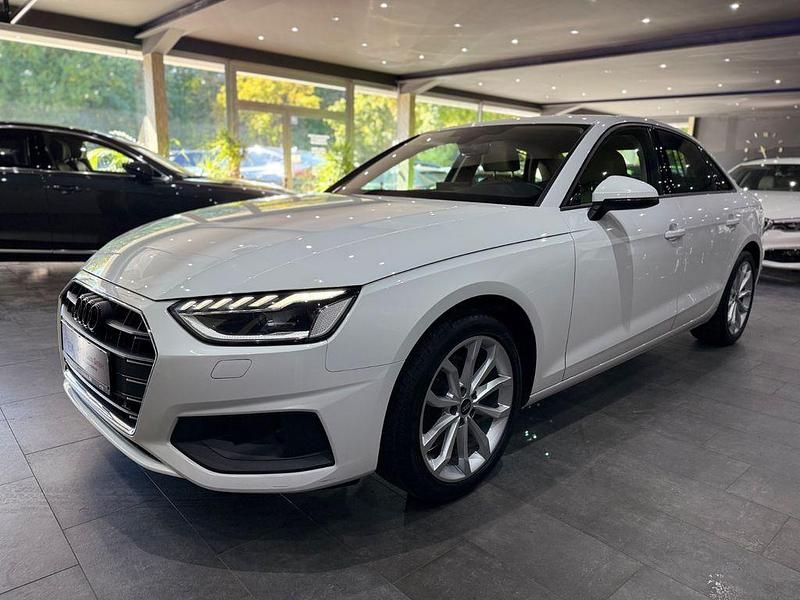 Ibisweiss Gebraucht 2022 Audi A4 Sport Limousine | 25.490 € (Fairer Preis) - Bild 1/4