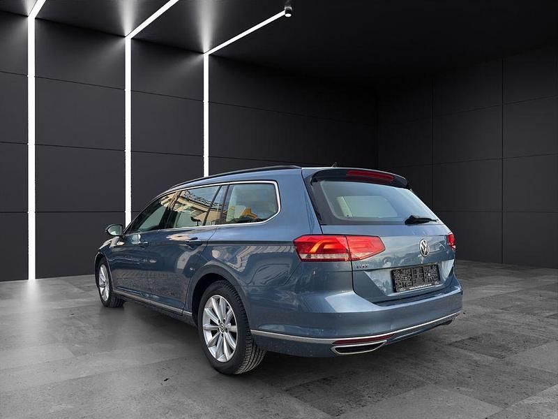 Gebraucht VW Passat Highline 218 PS (160 kW) 2016 Blau Kombi