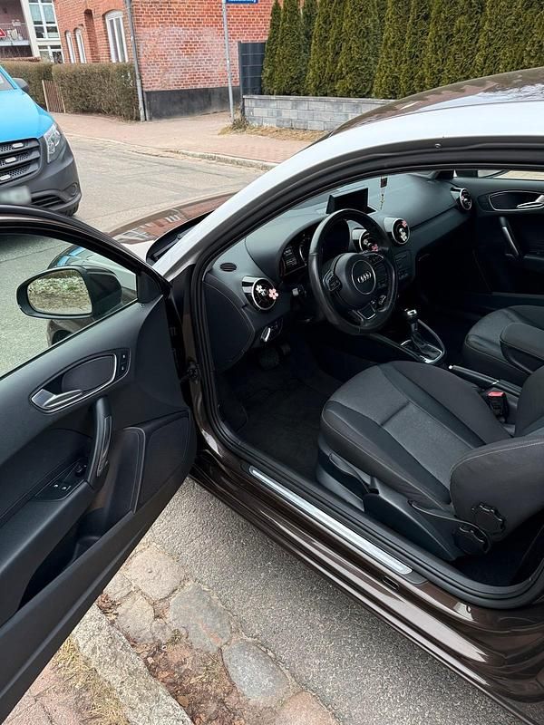 Second-hand Audi A1 90 CP (66 kW) 2012 Maro Hatchback