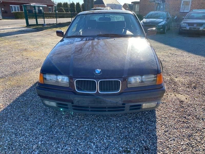 Gebraucht BMW 316 Compact 102 PS (75 kW) 1995 Rot Kleinwagen