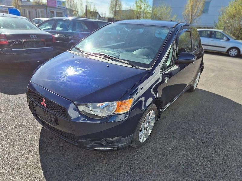 Gebraucht Mitsubishi Colt 95 PS (69 kW) 2012 Blau Kleinwagen