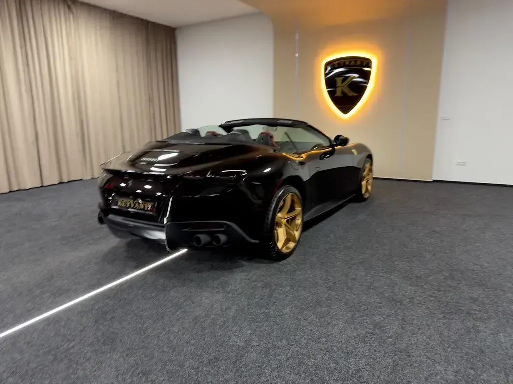 Gebraucht Ferrari Roma 620 PS (456 kW) 2026 Schwarz Cabrio