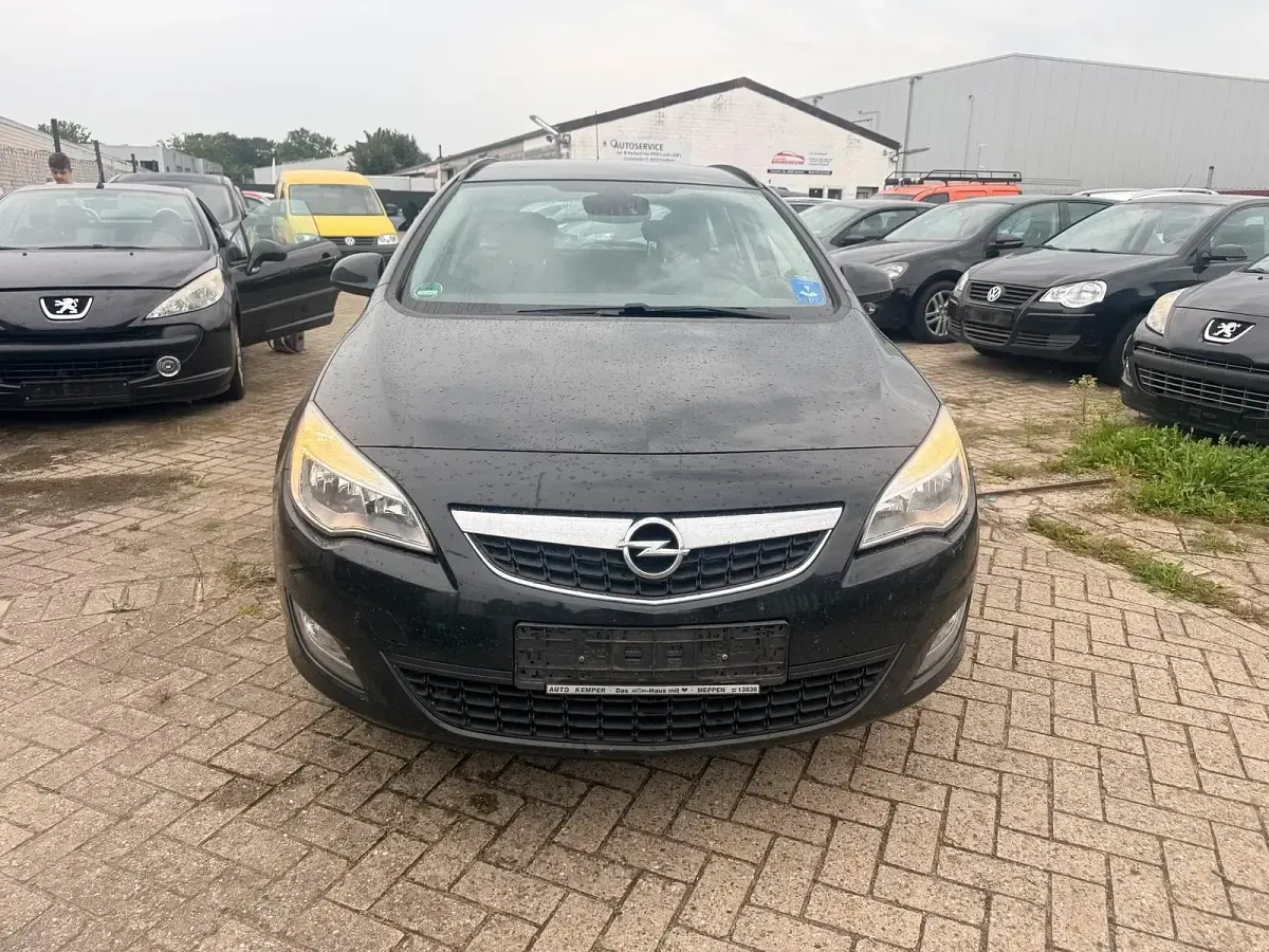 Gebraucht Opel Astra 120 PS (88 kW) 2012 Schwarz Kombi