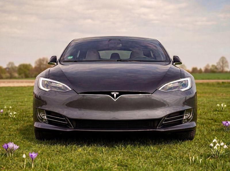 Second-hand Tesla Model S 309 kW (421 CP) 2017 Gri Hatchback