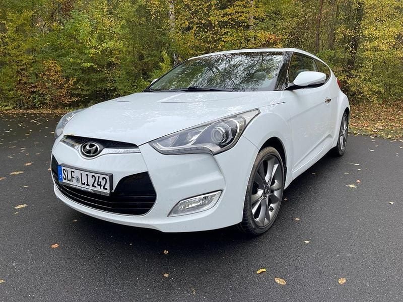Weiß Gebraucht 2012 Hyundai Veloster Premium Kleinwagen | 5.999 € (Guter Preis) - Bild 1/4