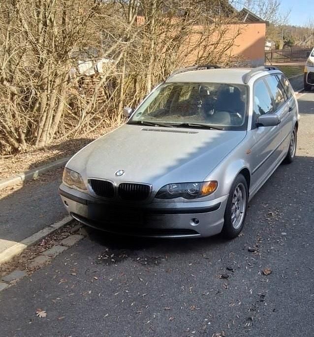 Gebraucht BMW 318 140 PS (102 kW) 2003 Grau Kombi