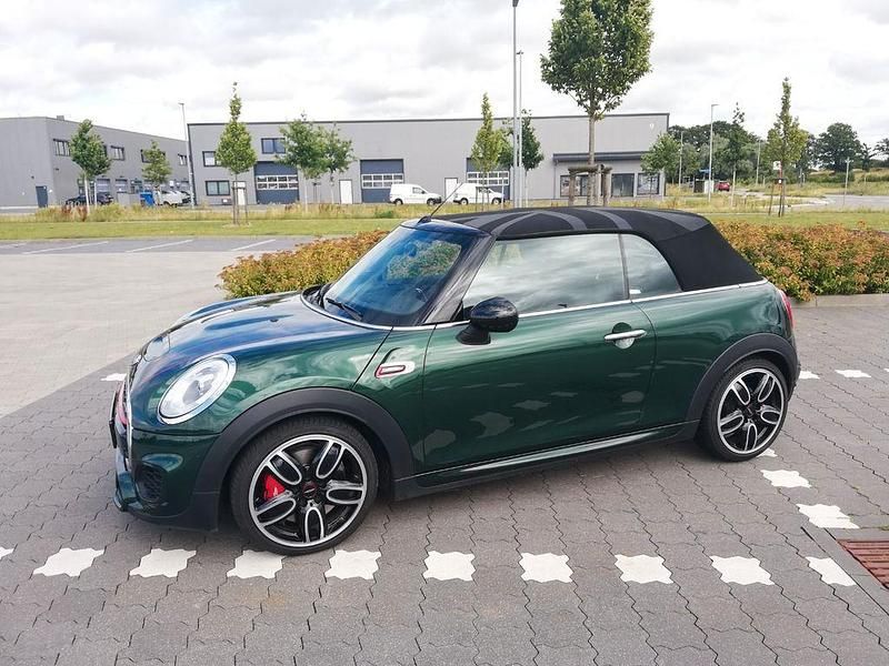 Grün Gebraucht 2016 Mini John Cooper Works Kleinwagen | 21.500 € (Fairer Preis) - Bild 1/4