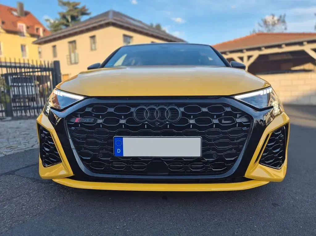 Gebraucht Audi RS3 Sport 400 PS (294 kW) 2023 Gelb Limousine