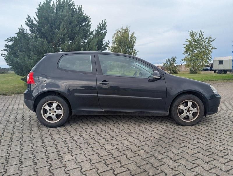 Gebraucht VW Golf V 75 PS (55 kW) 2003 Schwarz Kleinwagen