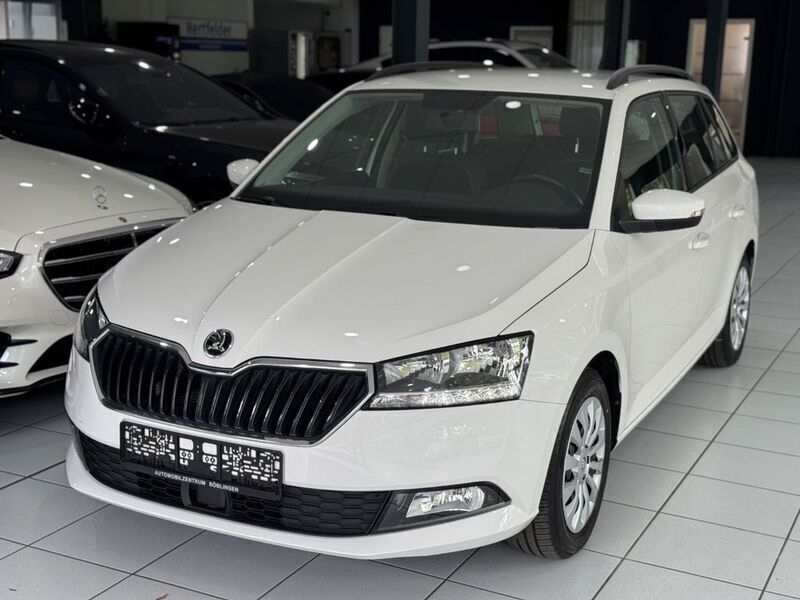 Weiß Gebraucht 2021 Skoda Fabia Ambition Kombi | 11.490 € - Bild 1/4