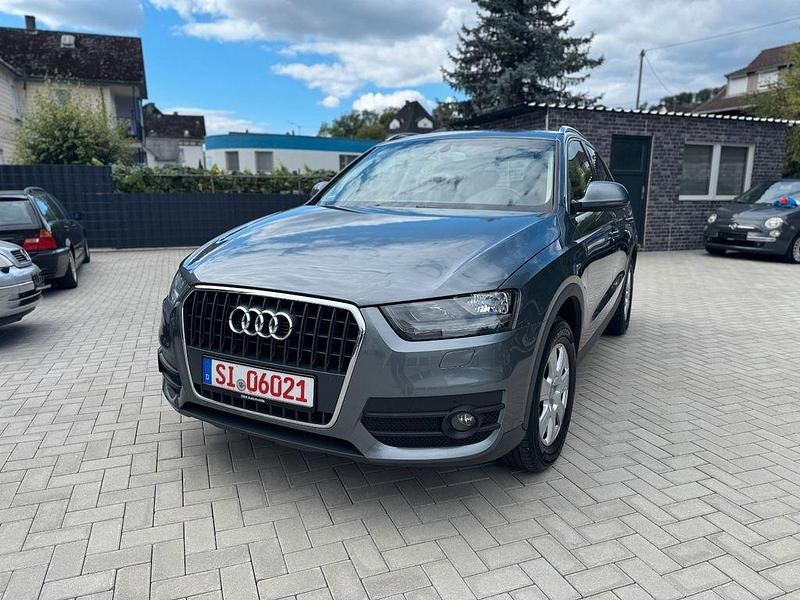 Grau Gebraucht 2012 Audi Q3 Comfort SUV | 12.999 € (Fairer Preis) - Bild 1/4