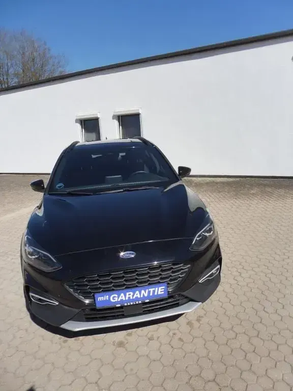 Używany Ford Focus Active X 150 KM (110 kW) 2021 Czarny Sedan/Limuzyna