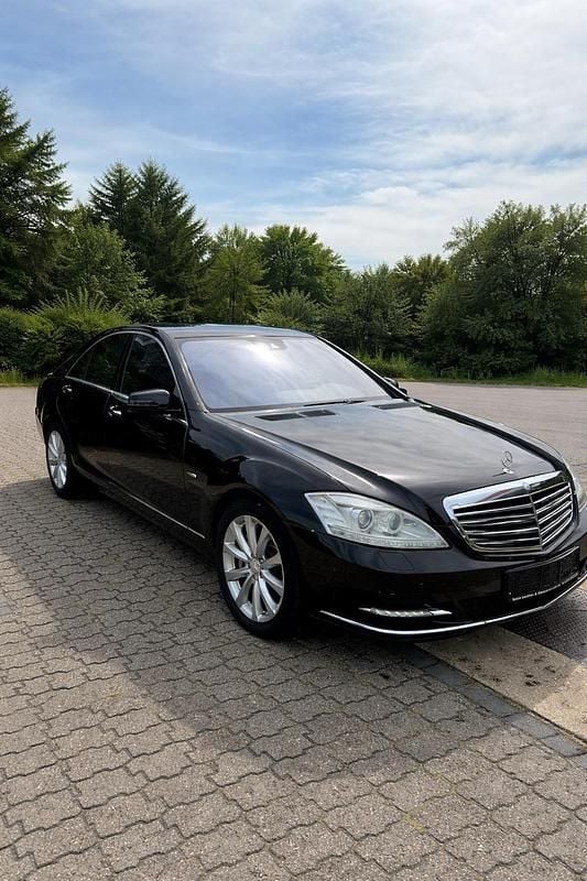 Schwarz Gebraucht 2011 Mercedes S500 Limousine | 15.999 € (Superpreis) - Bild 1/4