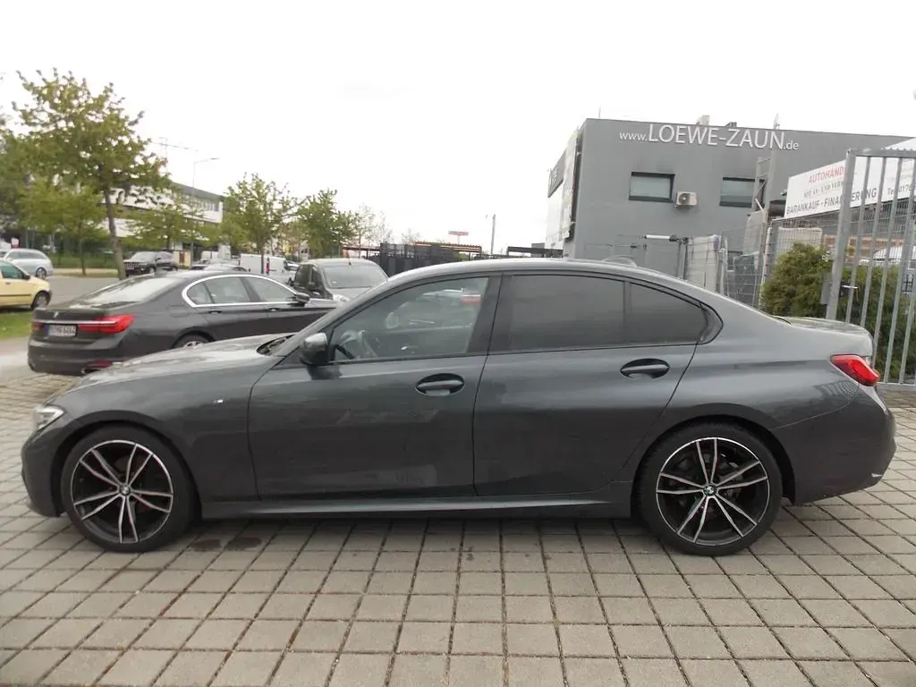 Gebraucht BMW 320 M Sport 190 PS (139 kW) 2020 Grau Limousine
