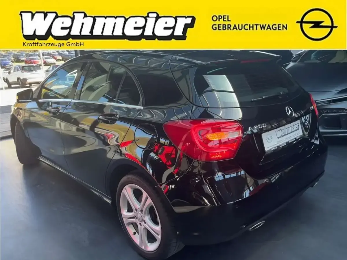 Gebraucht Mercedes A200 Urban 136 PS (100 kW) 2013 Nachtschwarz Kleinwagen