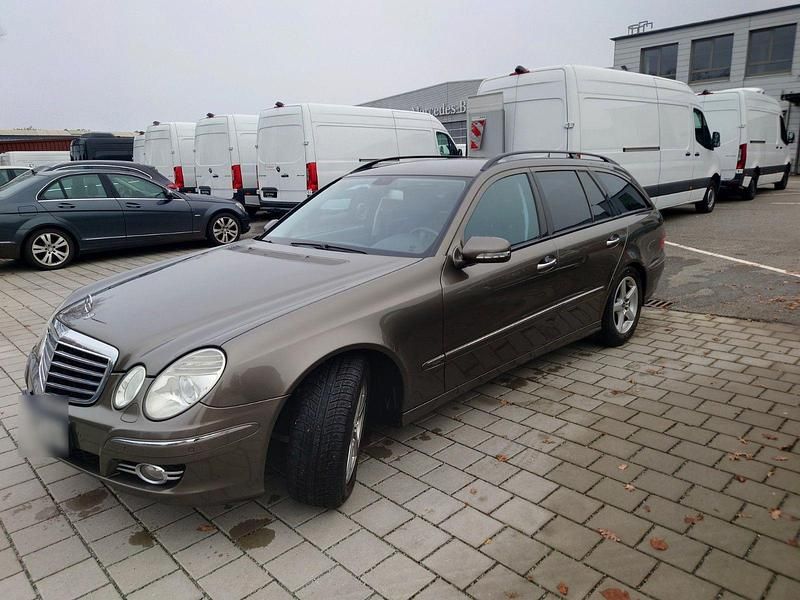 Braun Gebraucht 2008 Mercedes E280 Avantgarde Kombi | 6.499 € (Teuer) - Bild 1/4