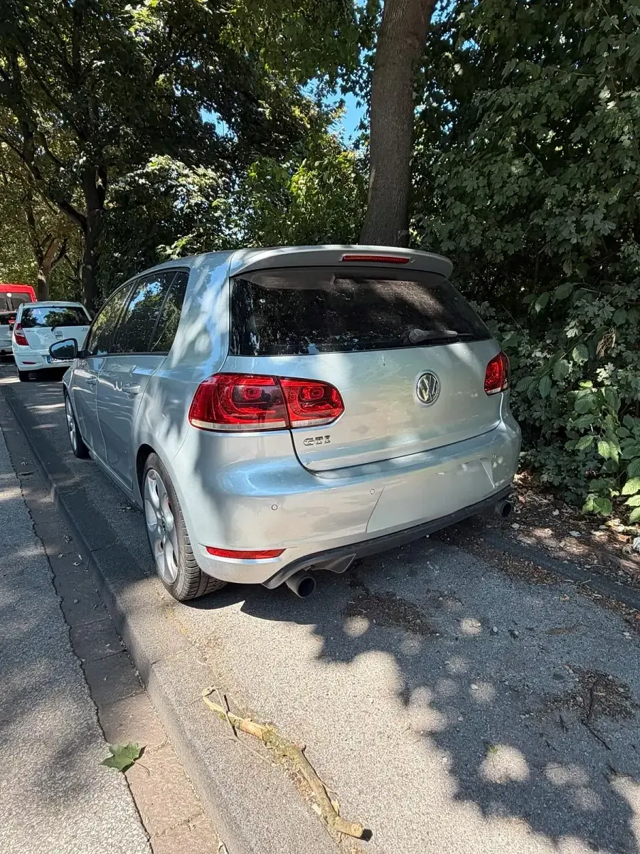 Gebraucht VW Golf VI GTI 211 PS (155 kW) 2010 Grau Kleinwagen