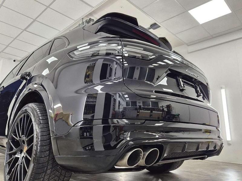 Gebraucht Porsche Cayenne S 441 PS (324 kW) 2019 Schwarz SUV