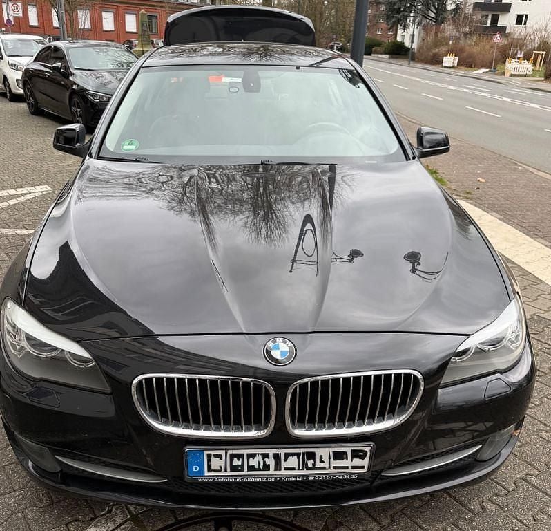 Gebraucht BMW 520 184 PS (135 kW) 2010 Schwarz Limousine