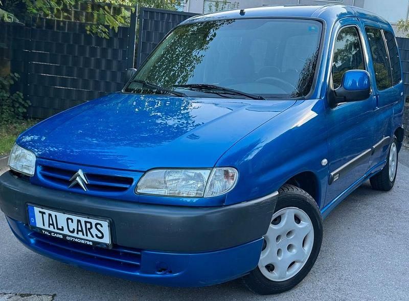Blau Gebraucht 2002 Citroën Berlingo Van / Kleinbus | 6.299 € - Bild 1/4