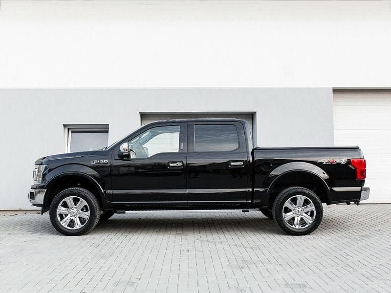 Gebraucht Ford V8 Lariat 401 PS (294 kW) 2021 Schwarz SUV