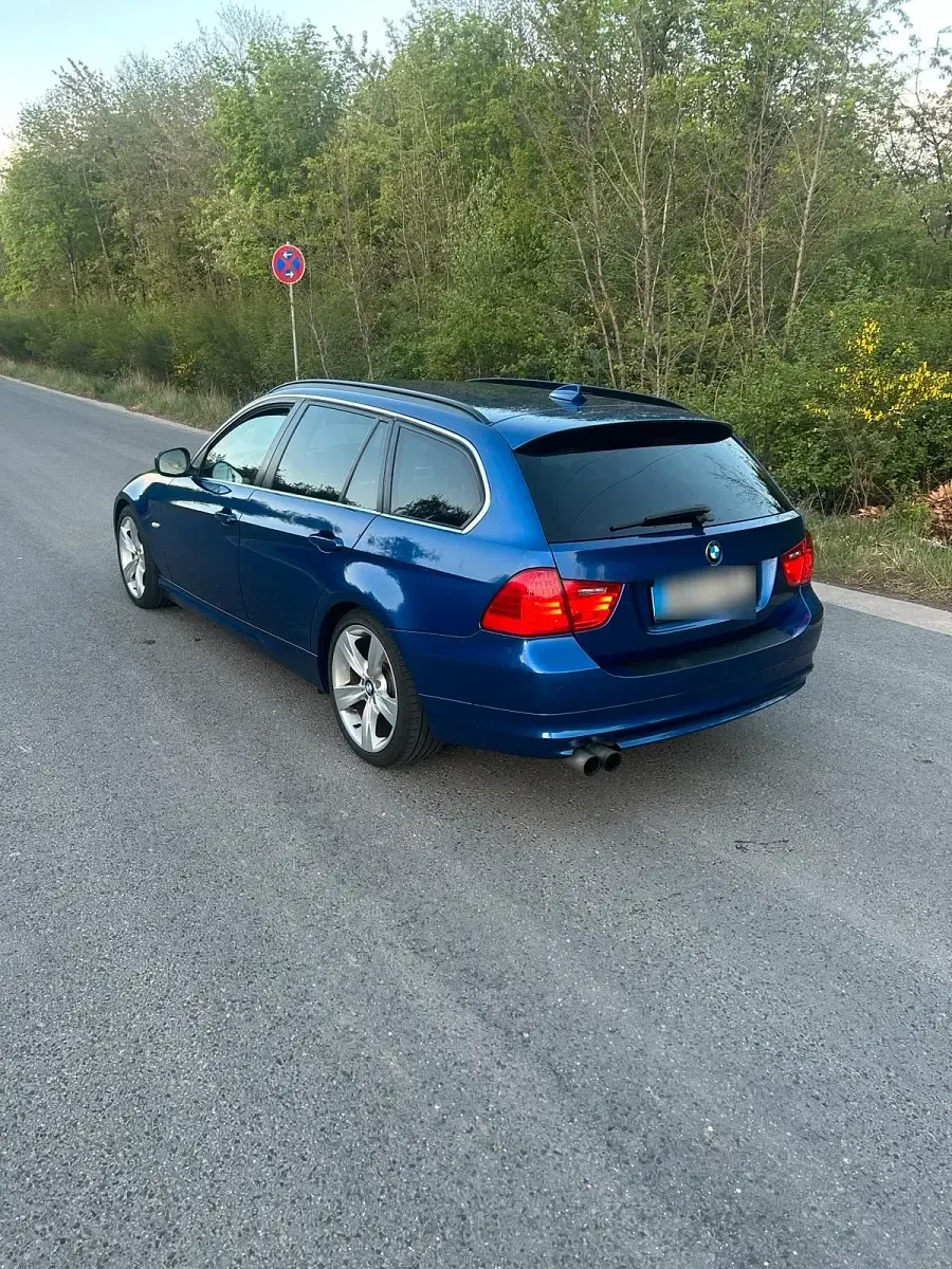 Gebraucht BMW 325 M Sport 204 PS (150 kW) 2010 Blau Kombi