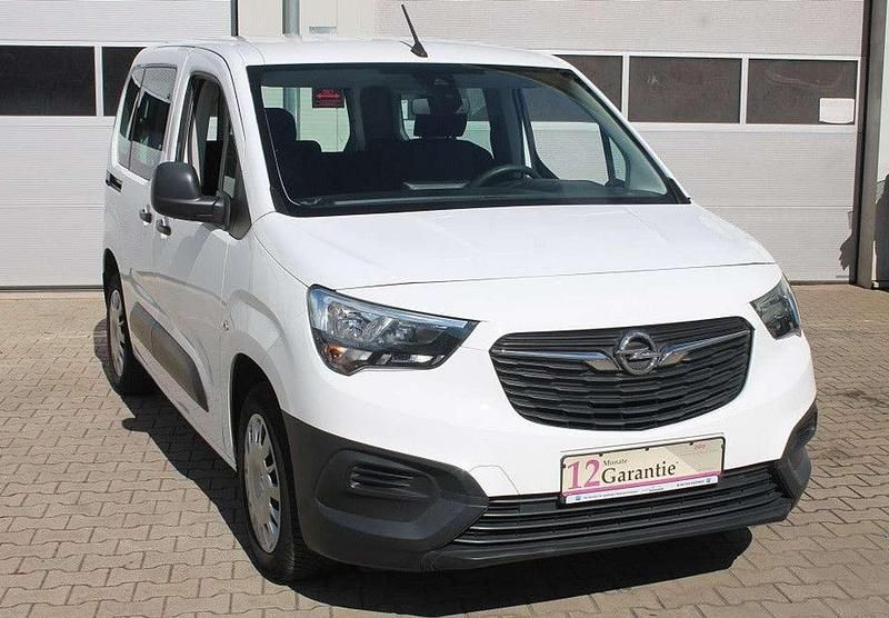 Gebraucht Opel Combo Life S 110 PS (80 kW) 2019 Jade weiss/arktis weiss Van / Kleinbus