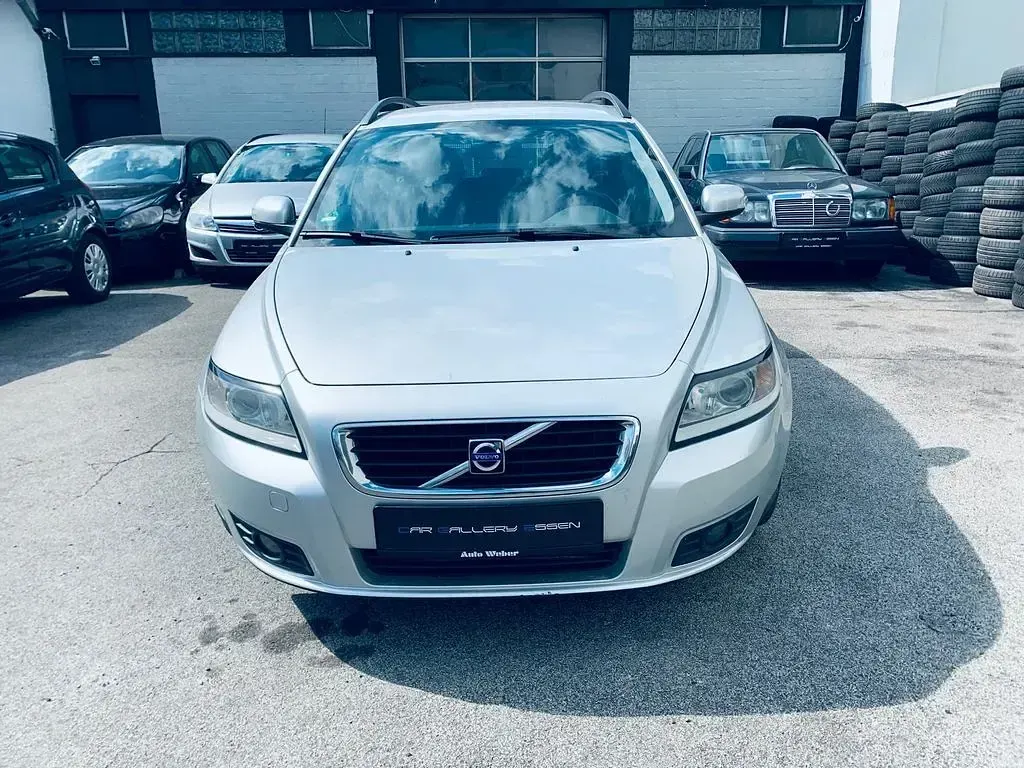 Gebraucht Volvo V50 Kinetic 109 PS (80 kW) 2007 Silber Kombi