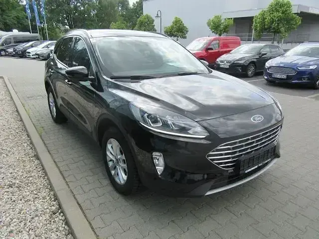 Gebraucht Ford Kuga Titanium 224 PS (164 kW) 2024 Agate black metallic SUV