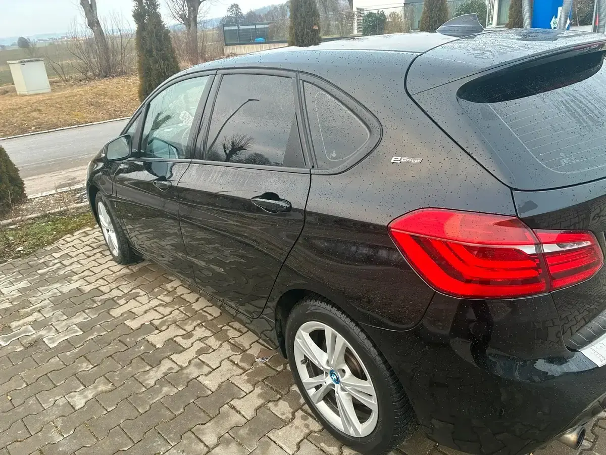 Gebraucht BMW 225 2017 Schwarz SUV