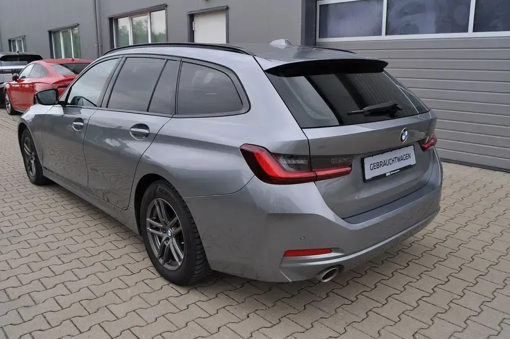 Gebraucht BMW 318 156 PS (114 kW) 2024 Grau Kombi