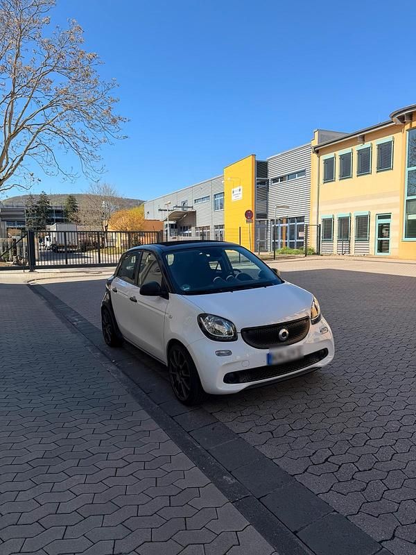 Gebraucht Smart ForFour 71 PS (52 kW) 2015 Weiß Kleinwagen