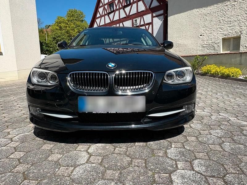Second-hand BMW 325 218 CP (160 kW) 2010 Negru Coupe