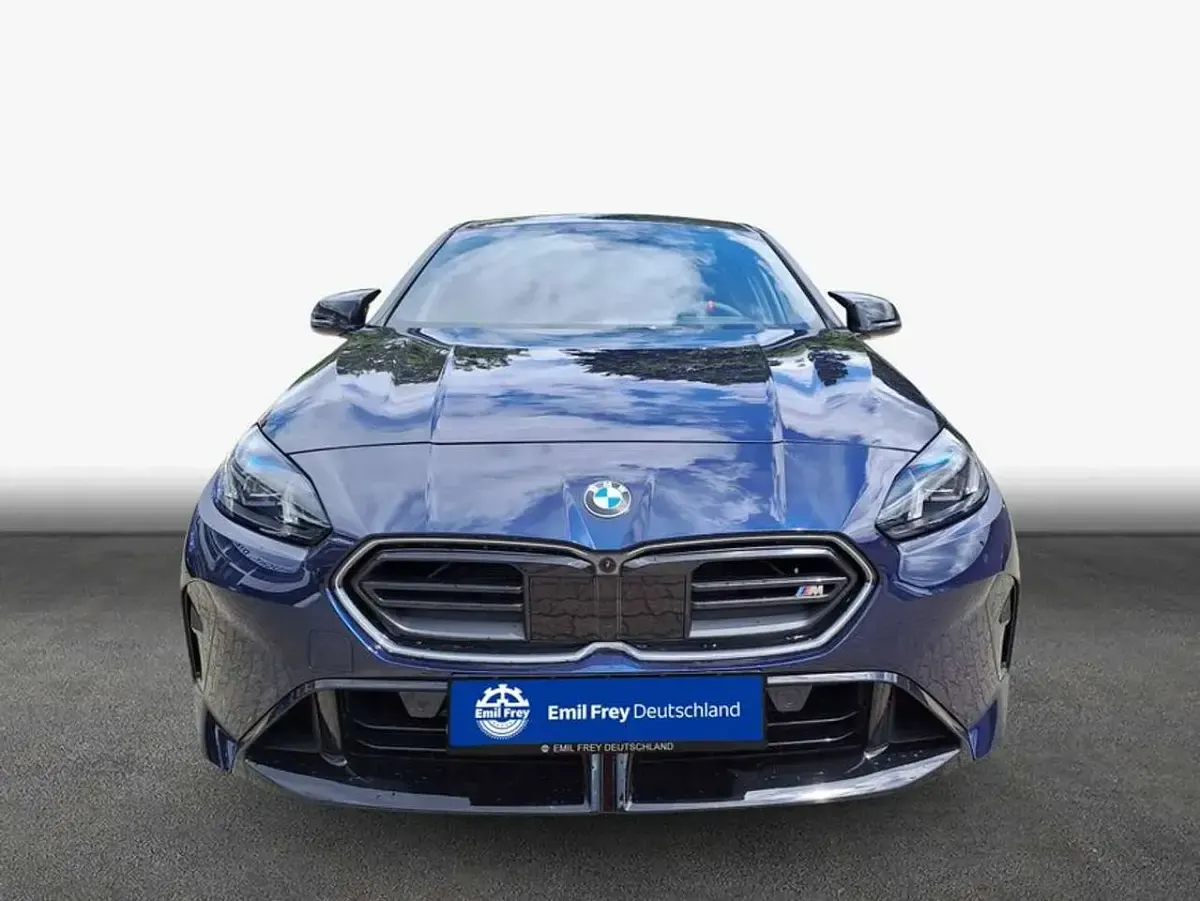 Neu BMW M1 300 PS (220 kW) 2026 Tansanitblau metallic Coupé