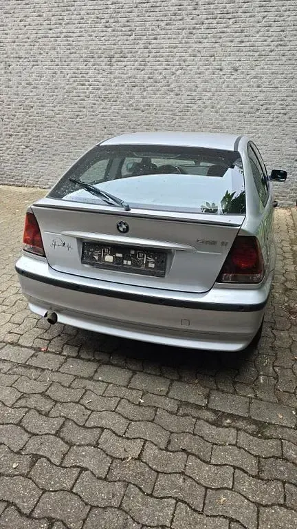 Gebraucht BMW 316 116 PS (85 kW) 2003 Silber Limousine