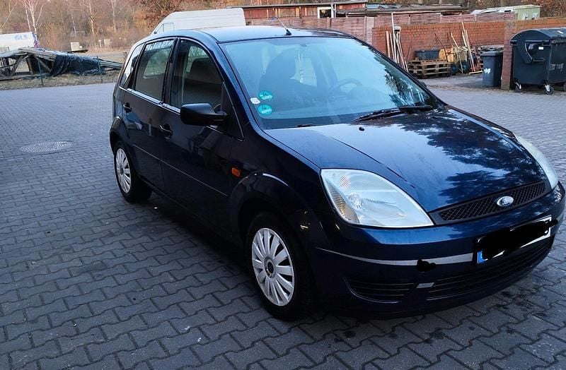 Gebraucht Ford Fiesta 60 PS (44 kW) 2005 Blau Kleinwagen