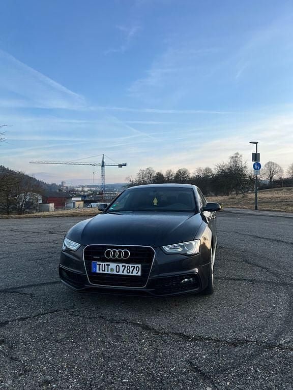 Grau Gebraucht 2017 Audi A5 Sportback S-Line Kleinwagen | 14.500 € (Guter Preis) - Bild 1/4