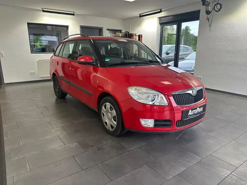 Gebraucht Skoda Fabia Ambiente 80 PS (58 kW) 2009 Rot Kombi