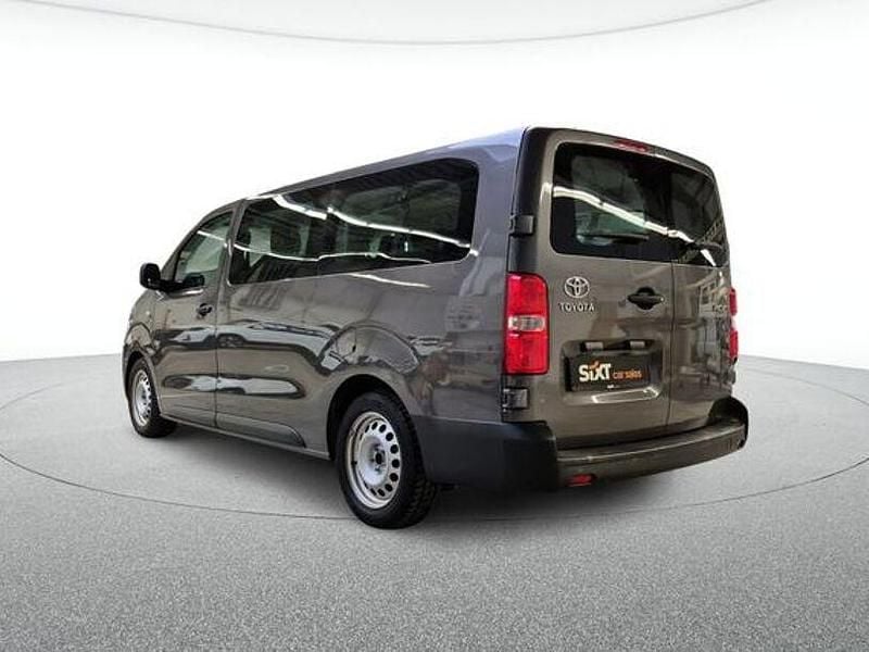 Gebraucht Toyota Proace Verso 144 PS (105 kW) 2022 Grau Kombi