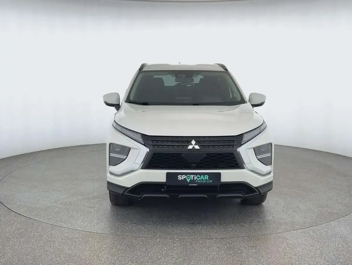 Gebraucht Mitsubishi Eclipse Cross Basis 98 PS (72 kW) 2022 Weiß SUV