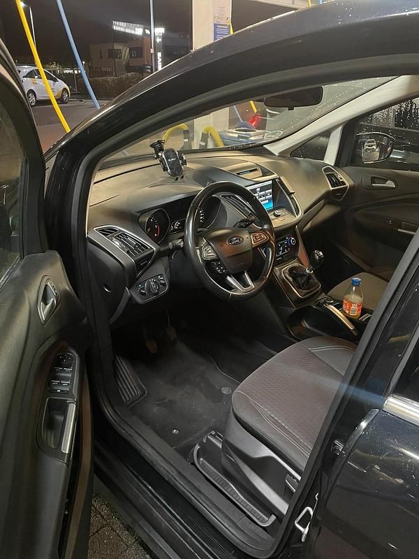 Gebraucht Ford C-MAX 120 PS (88 kW) 2015 Schwarz Van / Kleinbus
