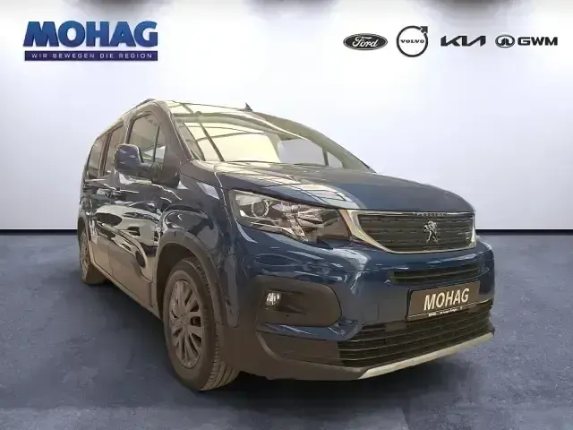 Gebraucht Peugeot Rifter Allure 131 PS (96 kW) 2020 Blau Van / Kleinbus