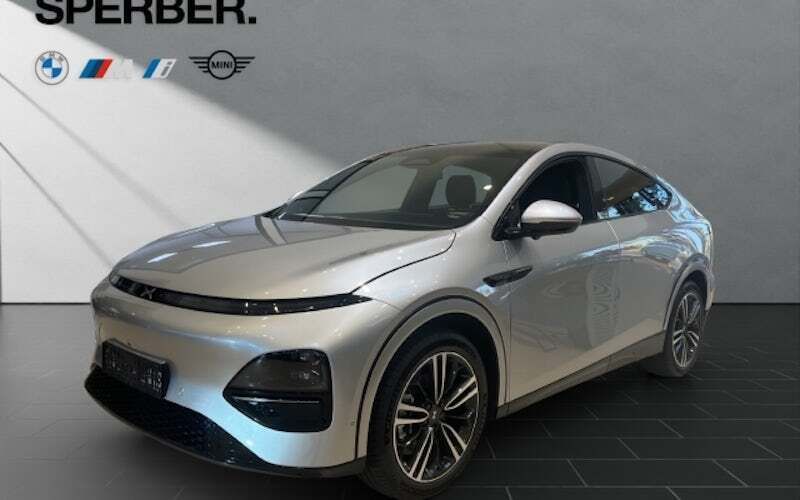 Silber Neu 2025 XPENG G6 AWD Performance SUV | 51.940 € (Fairer Preis) - Bild 1/4