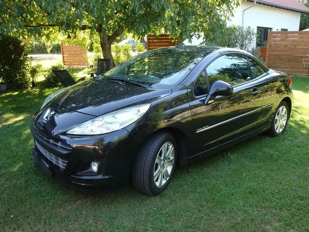 Gebraucht Peugeot 207 CC Premium 120 PS (88 kW) 2010 Schwarz Cabrio