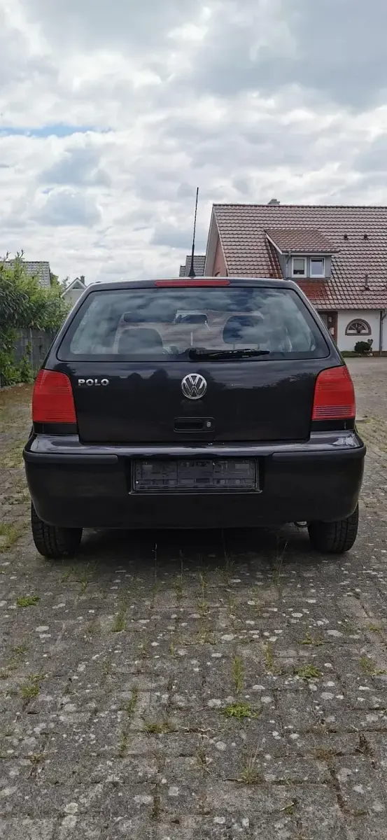 Gebraucht VW Polo 50 PS (36 kW) 2001 Schwarz Kleinwagen