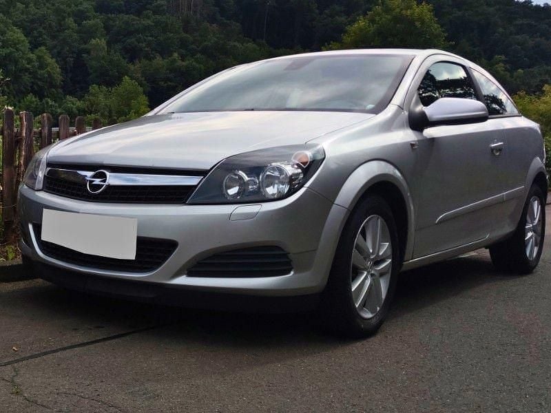 Silber Gebraucht 2007 Opel Astra GTC Coupé | 2.000 € (Guter Preis) - Bild 1/4