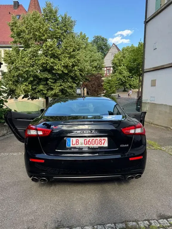 Gebraucht Maserati Ghibli 275 PS (202 kW) 2016 Schwarz Limousine