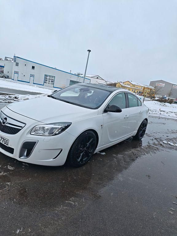 Gebraucht Opel Insignia OPC 325 PS (239 kW) 2010 Weiß Limousine