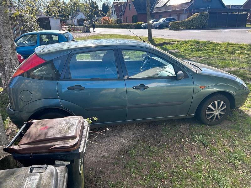 Usado Ford Focus 72 HP (52 kW) 2002 Sedan